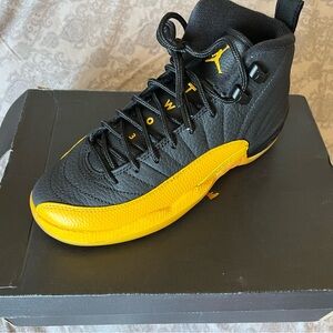 Nike Air Jordan 12 University Gold Size 5Y
